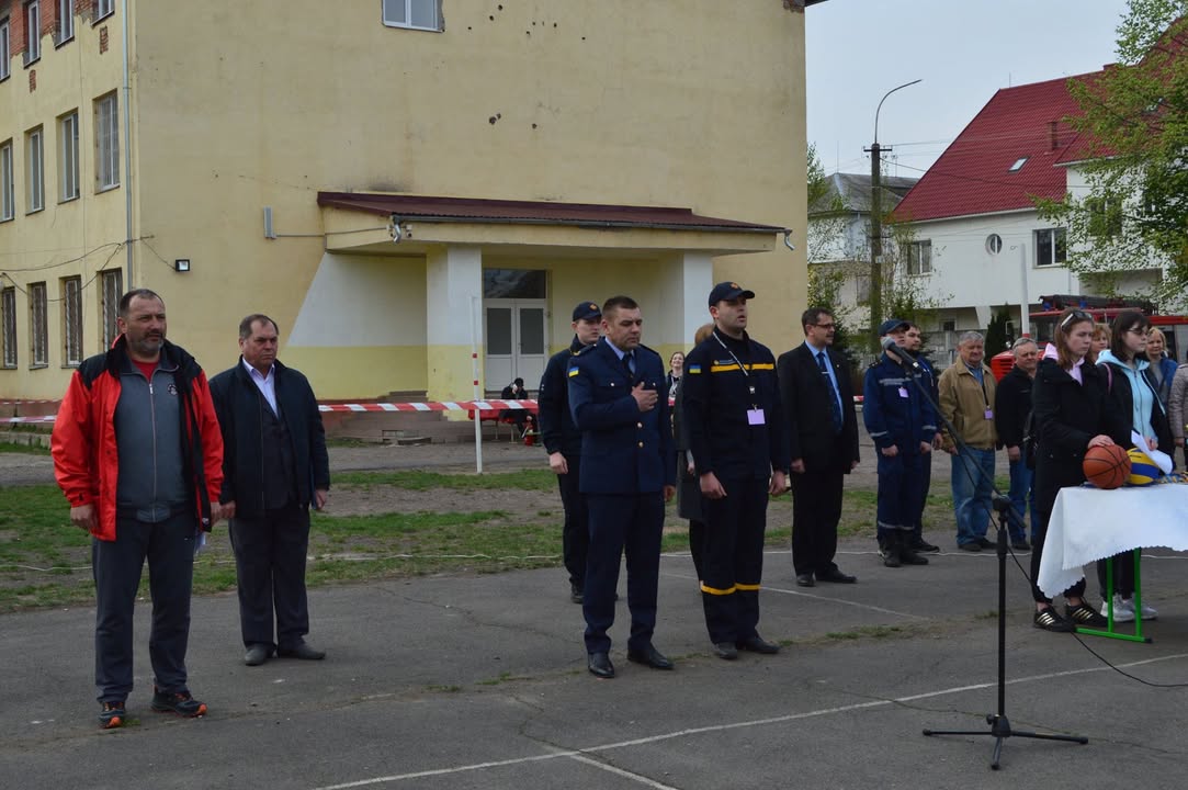12 квітня 2019 року на базі Мукачівської СШ № 16 відбулись міський фестиваль дружин юних пожежних та Мукачівські міські змагання юних рятувальників "Школа безпеки".