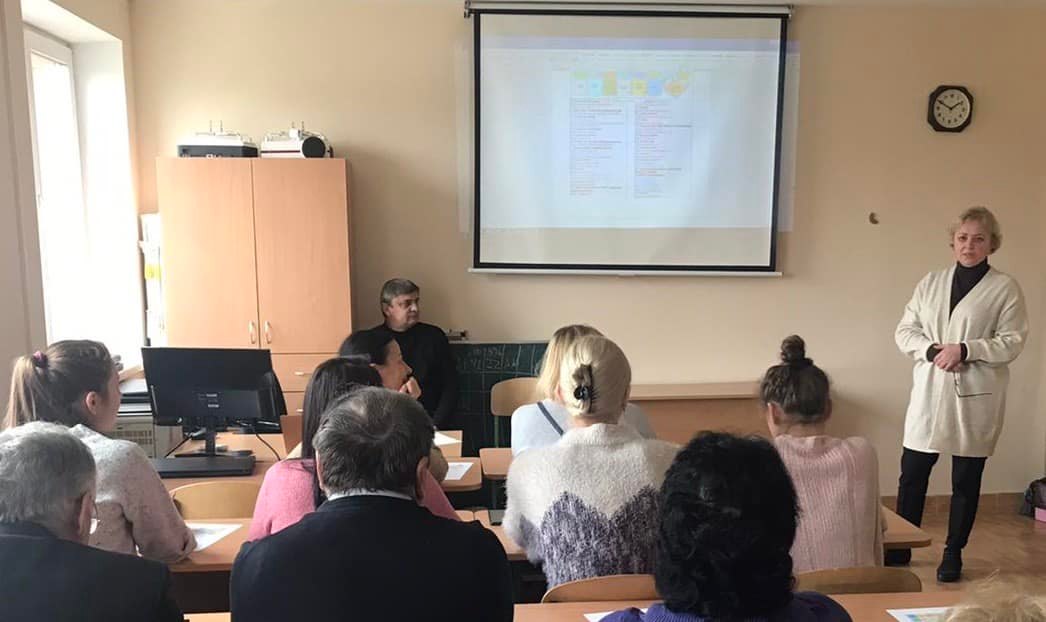 Навчаймося, щоб навчати! Під таким гаслом відбувся навчально- методичний семінар вчителів Мукачівської СШ І-ІІІ ст. №16. Вчитель зарубіжної літератури Маковська 0.Б. у…