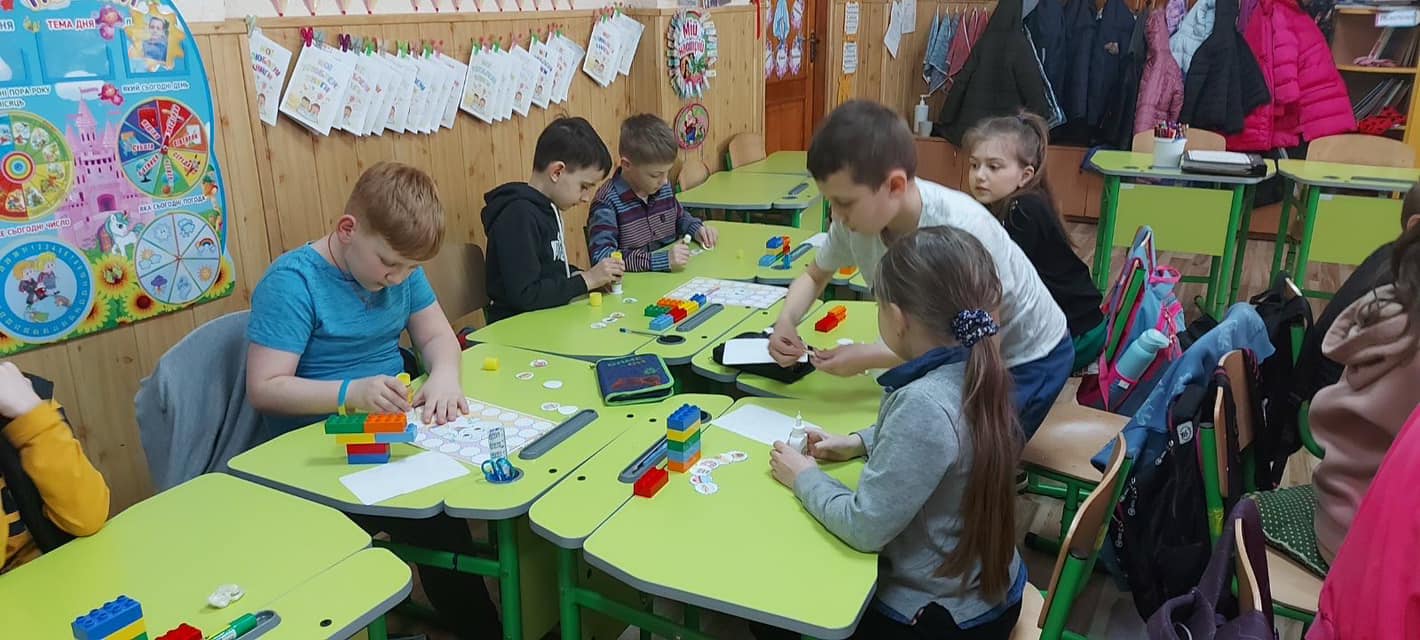 З метою формування навичок ведення здорового способу життя у 3-А класу молодим педагогом Дєткіною Даніеллою Робертівною була проведена клубна година за темою: «7 квітн…