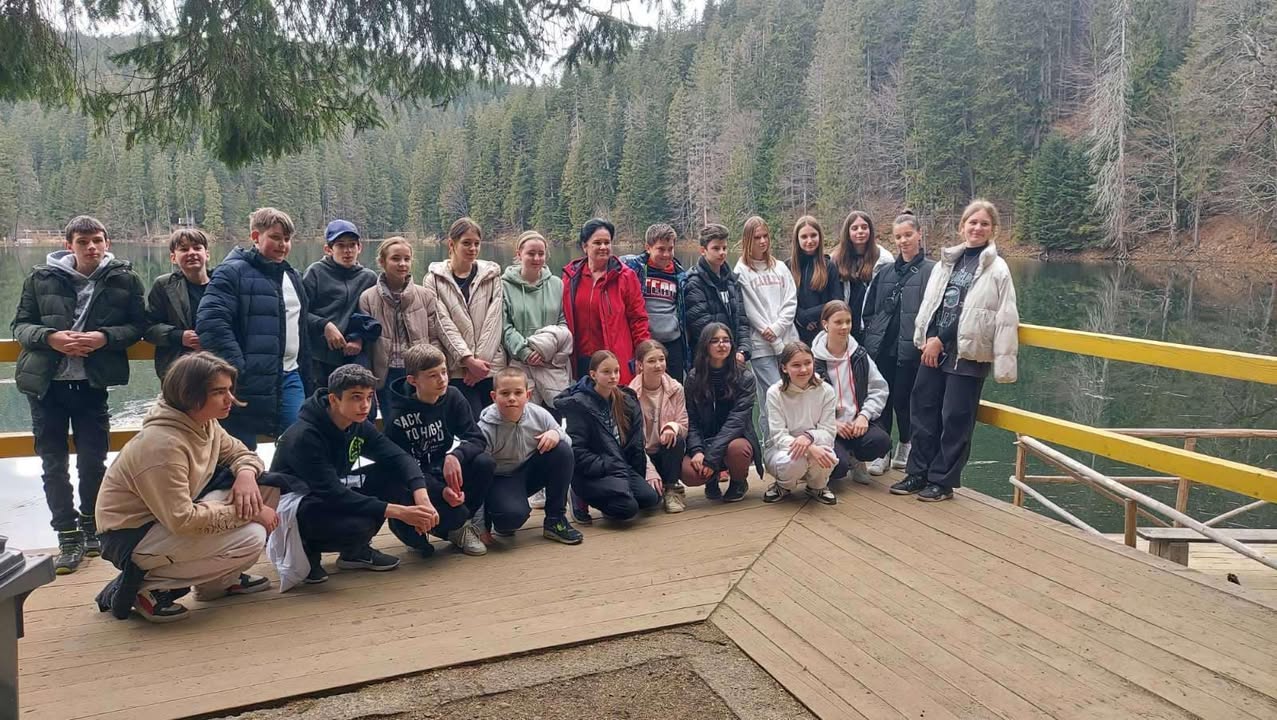 22 квітня залишиться у пам’яті учнів 8-В класу СШ №16 яскравою сторінкою життя, сповненою позитивних емоцій від спільної подорожі рідним Закарпаттям. Туристичний маршр…