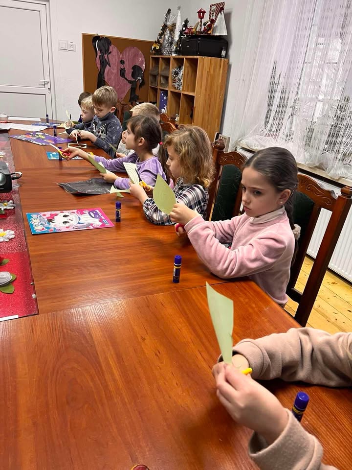Учні 1-А класу разом із класним керівником Діаною Удварі мали чудову можливість відвідати Мукачівський центр позашкільної освіти. Цей день став для малюків не лише піз…