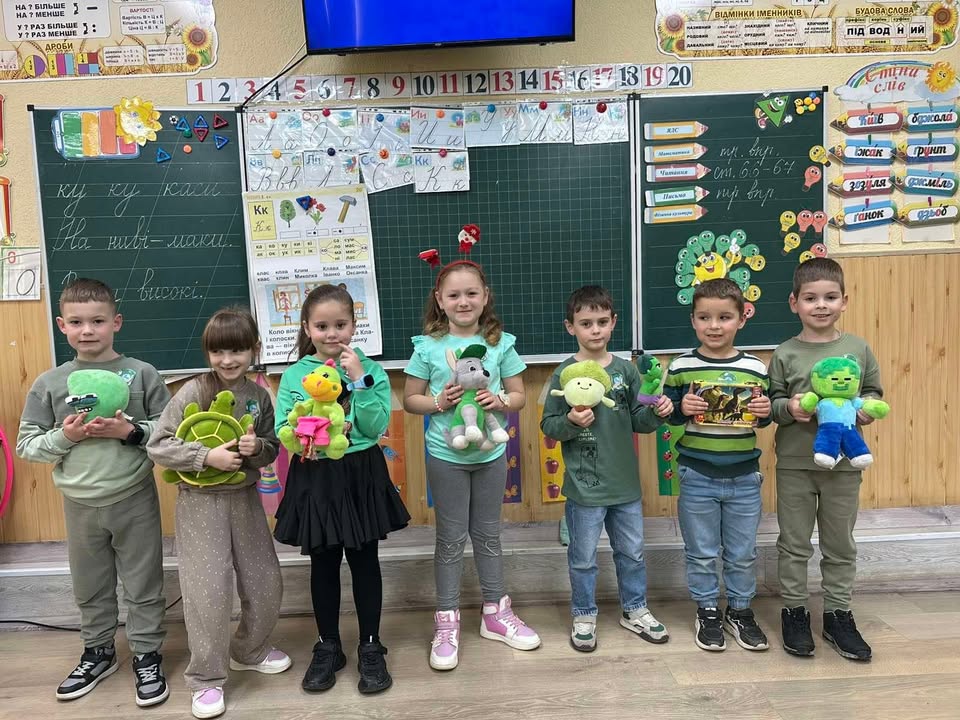 Вівторок — зелений день Кольорової мандрівки! 💚 День, що дарує гармонію, спокій і натхнення. Він нагадує нам про красу природи, її силу та важливість дбайливого ставле…