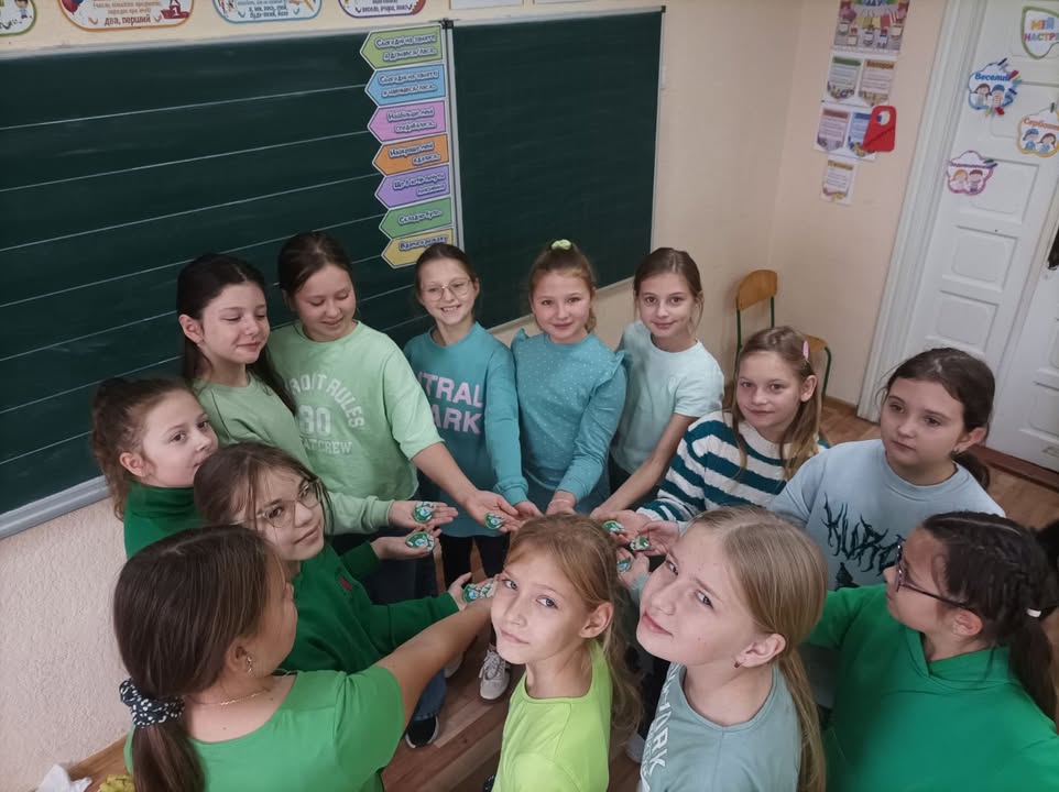 Вівторок — зелений день Кольорової мандрівки! 💚 День, що дарує гармонію, спокій і натхнення. Він нагадує нам про красу природи, її силу та важливість дбайливого ставле…