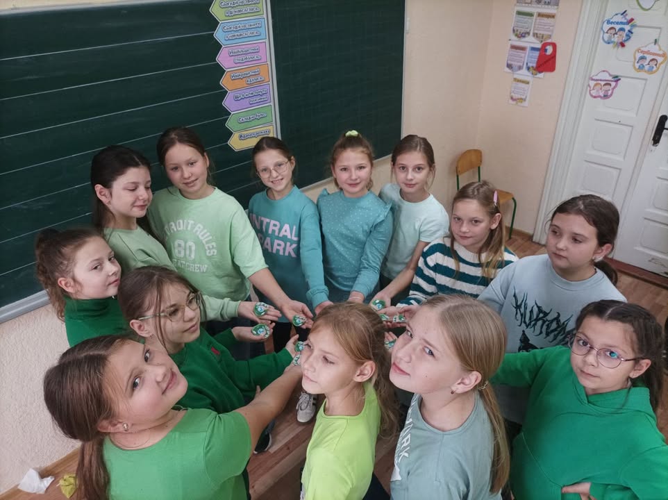 Вівторок — зелений день Кольорової мандрівки! 💚 День, що дарує гармонію, спокій і натхнення. Він нагадує нам про красу природи, її силу та важливість дбайливого ставле…