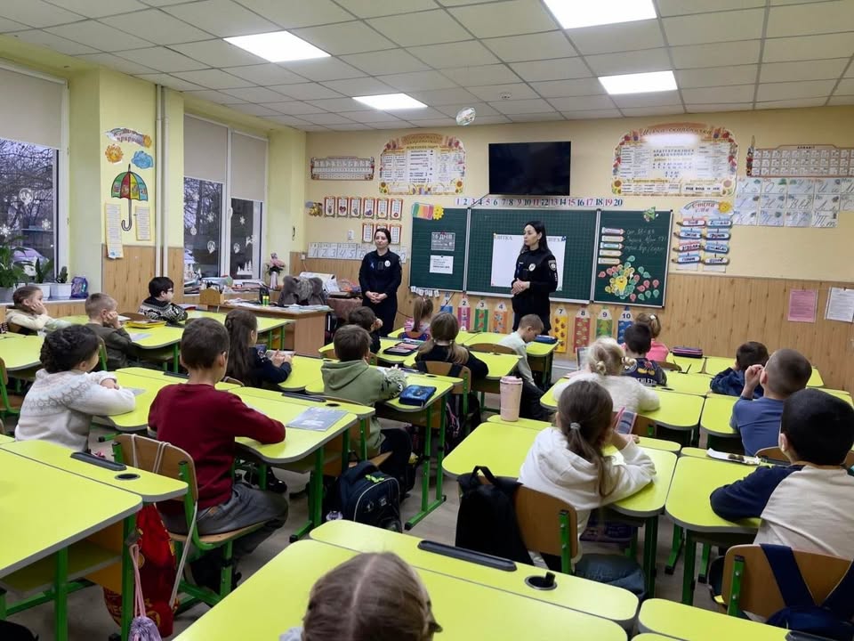 Інспекторами ССОБ Мукачівського РУП ГУНП в Закарпатській області старшим інспектором Оксаною ЛЕПЕТКО спільно з лейтенантом поліції Мариною ЧУЧВАР було проведено інтера…