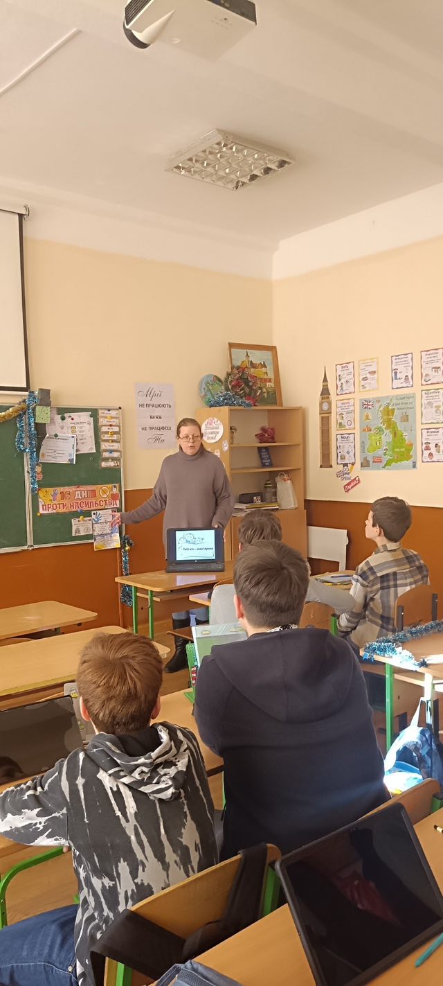 10 грудня, з нагоди Міжнародного дня прав людини, учні 8В класу разом із класним керівником Федьо І.О. обговорили основні права, які має людина на різних етапах свого…