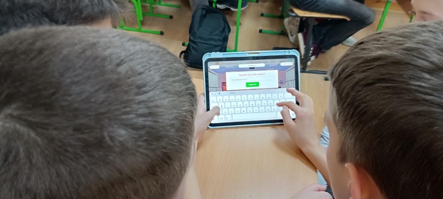 📱 У рамках тижня медіаграмотності класний керівник 8-В класу Ірина Федьо провела цікаву та пізнавальну виховну годину. Учні активно долучилися до гри «Myth or Fact», п…